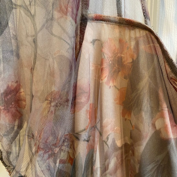 Beautiful and comfortable party dress - Picture 2 of 2